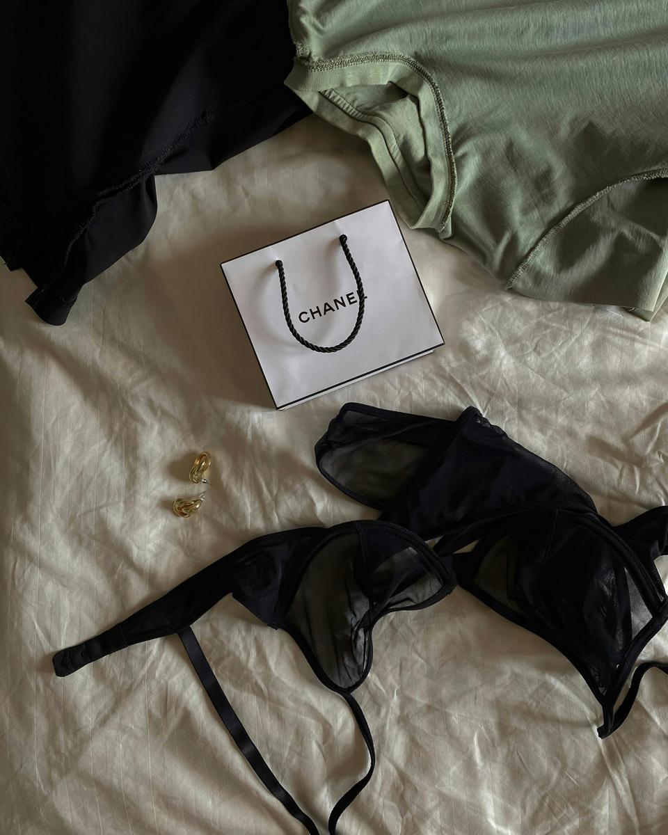 lingerie display